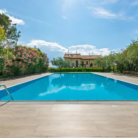 In With Pool & Views * Bardolino