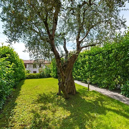 In With Pool & Views Bardolino
