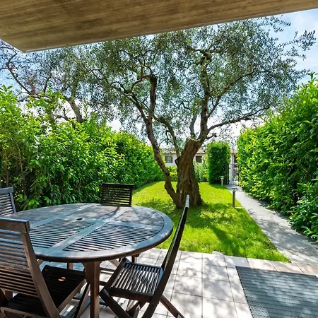 بيت للعطل In With Pool & Views باردولينو